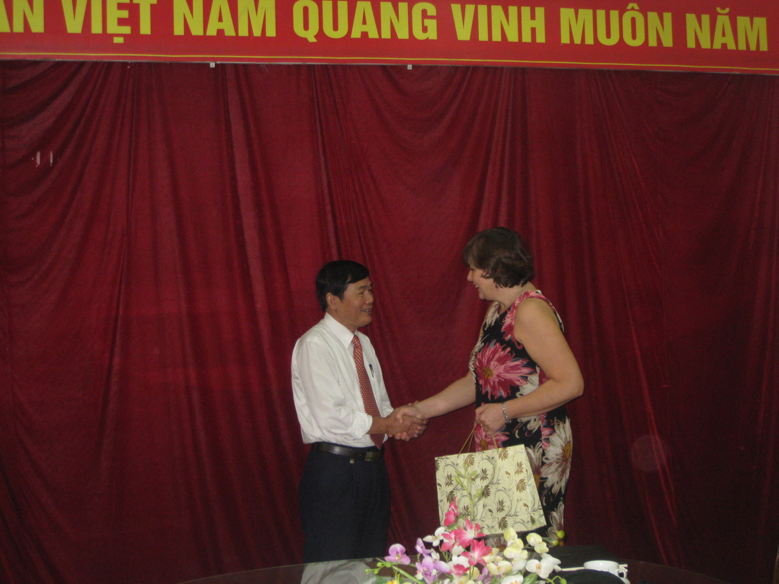 Viện Nước, Tưới tiêu và Môi trường ký Biên bản ghi nhớ với Viện Địa Chất và Địa Vật Lý Hungary (MFGI) về tiềm năng địa nhiệt, giảm thiểu ô nhiễm môi trường và ô nhiễm asen Viện Nước, Tưới tiêu và Môi trường ký Biên bản ghi nhớ với Viện Địa Chất và Địa Vật Lý Hungary (MFGI) về tiềm năng địa nhiệt, giảm thiểu ô nhiễm môi trường và ô nhiễm asen