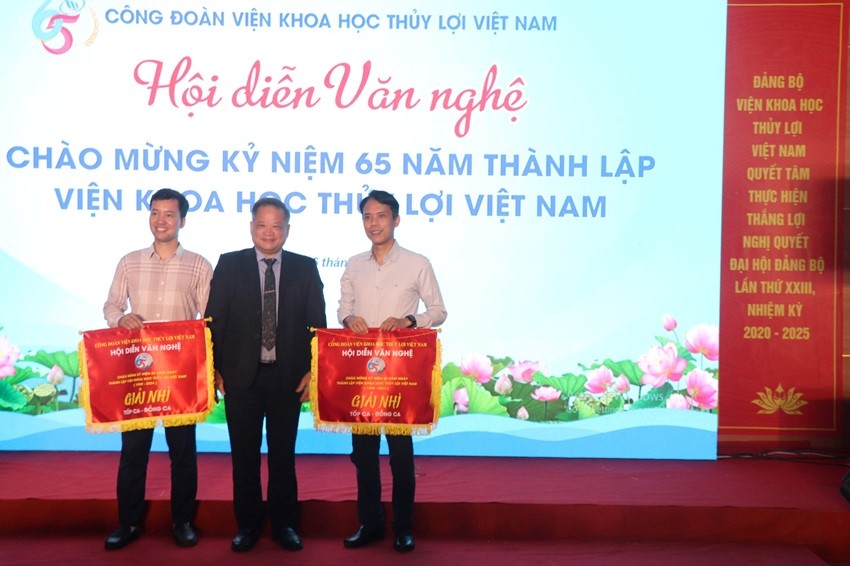 Hội diễn văn nghệ chào mừng kỷ niệm 65 năm thành lập Viện Khoa học Thủy lợi Việt Nam